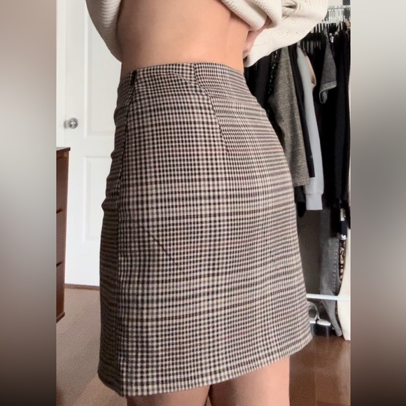 Dynamite Plaid Mini Skirt - Picture 7 of 7